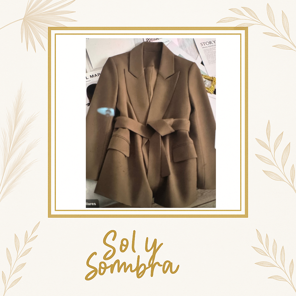 Chamarra estilo blazer con cinturón